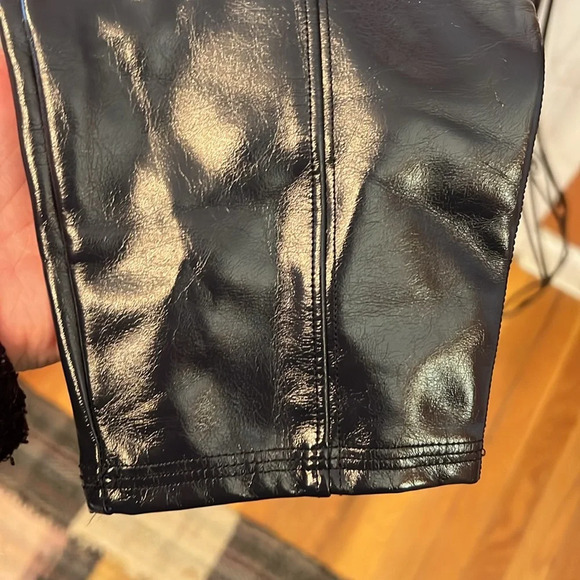Spanx Faux Leather Patent Leggings-Sz L - Picture 2 of 4